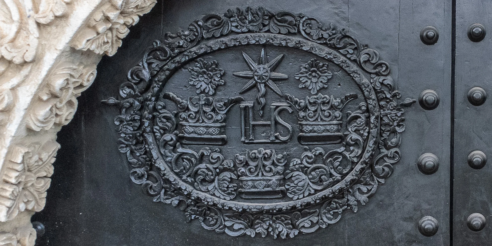 Escudo de la Orden de los Betlemitas Detalle Puerta templo de Belén